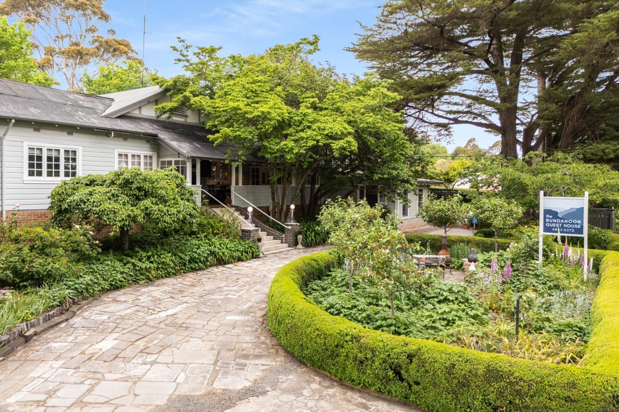 The Bundanoon Guest House Bagian luar foto