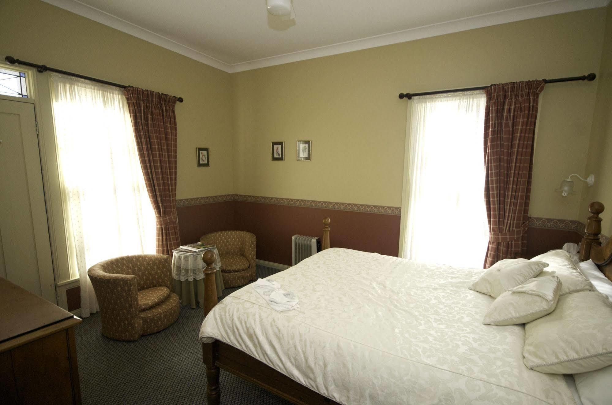 The Bundanoon Guest House Bagian luar foto